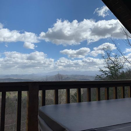 Sevierville Cabin With Private Hot Tub And Fireplace! Extérieur photo