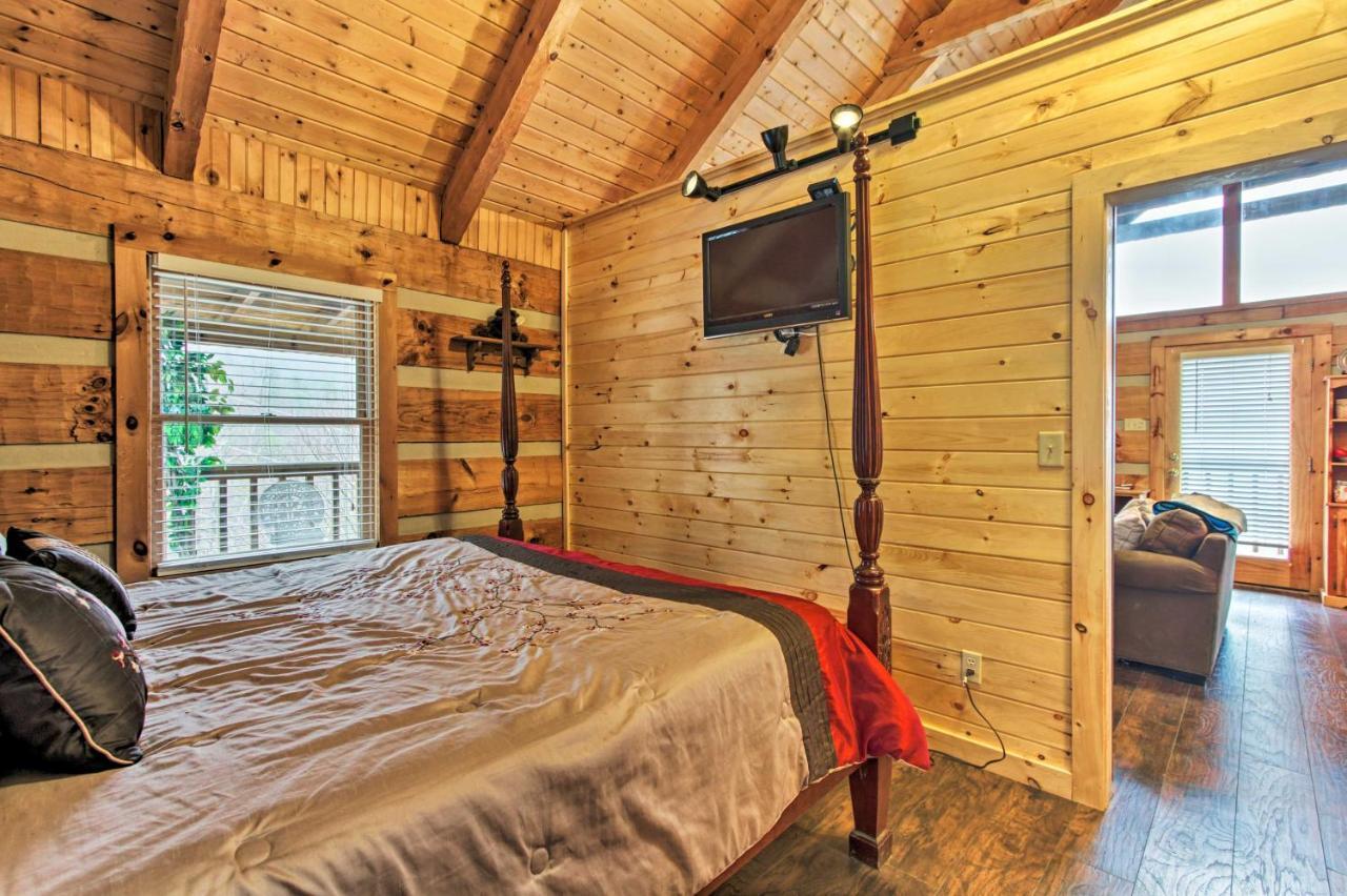 Sevierville Cabin With Private Hot Tub And Fireplace! Extérieur photo