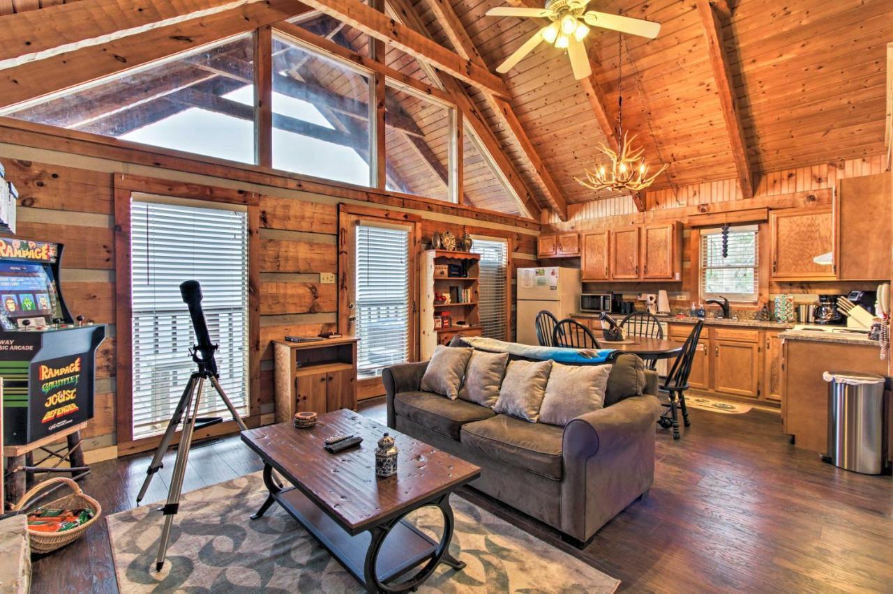 Sevierville Cabin With Private Hot Tub And Fireplace! Extérieur photo