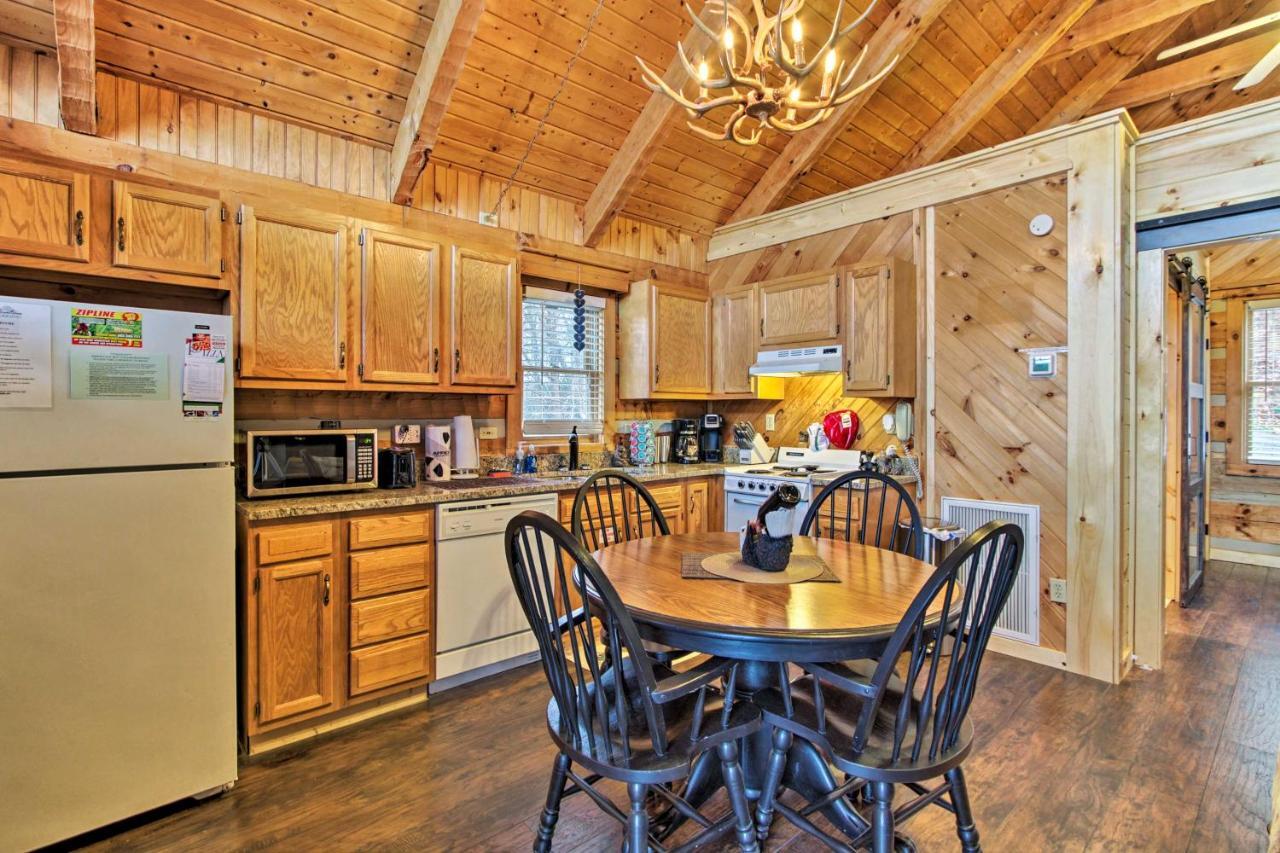 Sevierville Cabin With Private Hot Tub And Fireplace! Extérieur photo